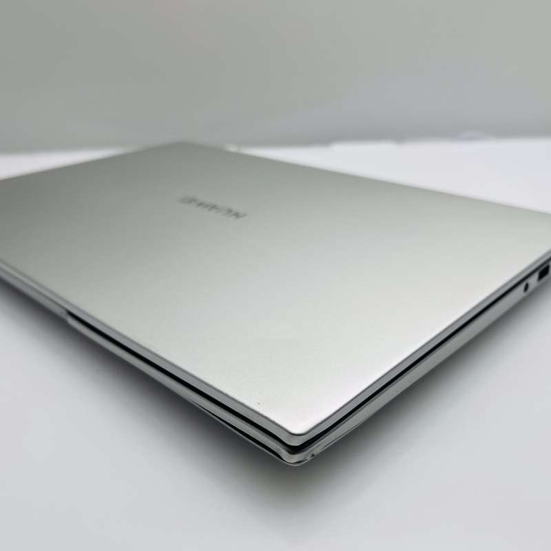 Huawei MateBook D14 11th Gen "Core i5" 2.50GHz 8GB RAM 512GB SSD Silver - Damaged Casing And Crac...