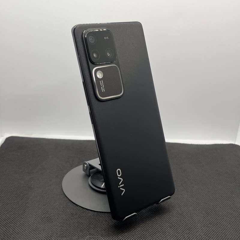 Vivo V30 512GB Dual Sim Black (6 Month Warranty)  Mint Condition