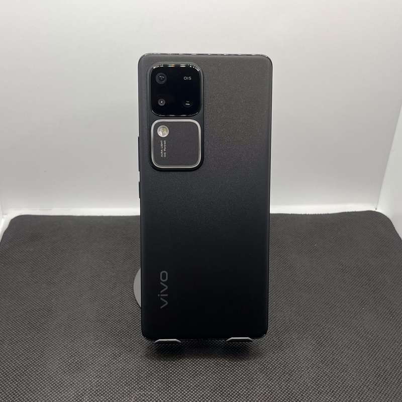 Vivo V30 512GB Dual Sim Black (6 Month Warranty)  Mint Condition