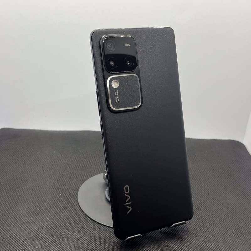 Vivo V30 512GB Dual Sim Black (6 Month Warranty)  Mint Condition