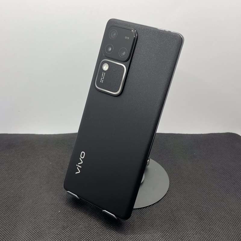 Vivo V30 512GB Dual Sim Black (6 Month Warranty)  Mint Condition
