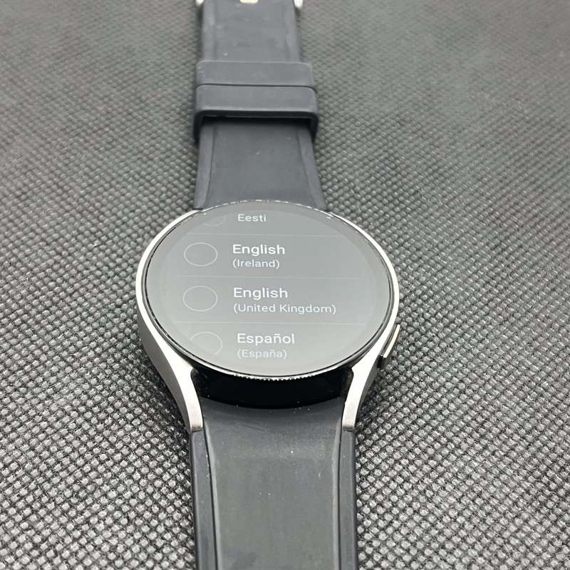 Samsung Galaxy Watch 6 40mm GPS Only Silver (3 Month Warranty) - With Black Straps