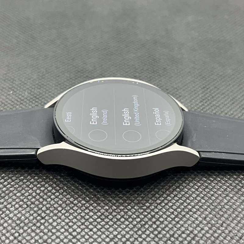 Samsung Galaxy Watch 6 40mm GPS Only Silver (3 Month Warranty) - With Black Straps