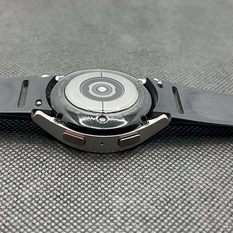 Samsung Galaxy Watch 6 40mm GPS Only Silver (3 Month Warranty) - With Black Straps