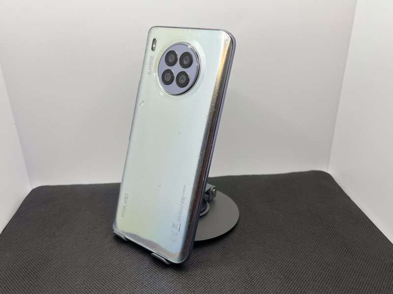 Huawei Nova 8i 128GB Moonlight Silver - Cracked Screen And Screen Damage