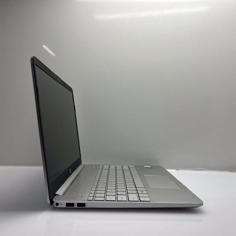 HP 15s-fq5008ni 12th Gen "Core i7" 1.70 GHz 16GB RAM 512GB SSD Silver