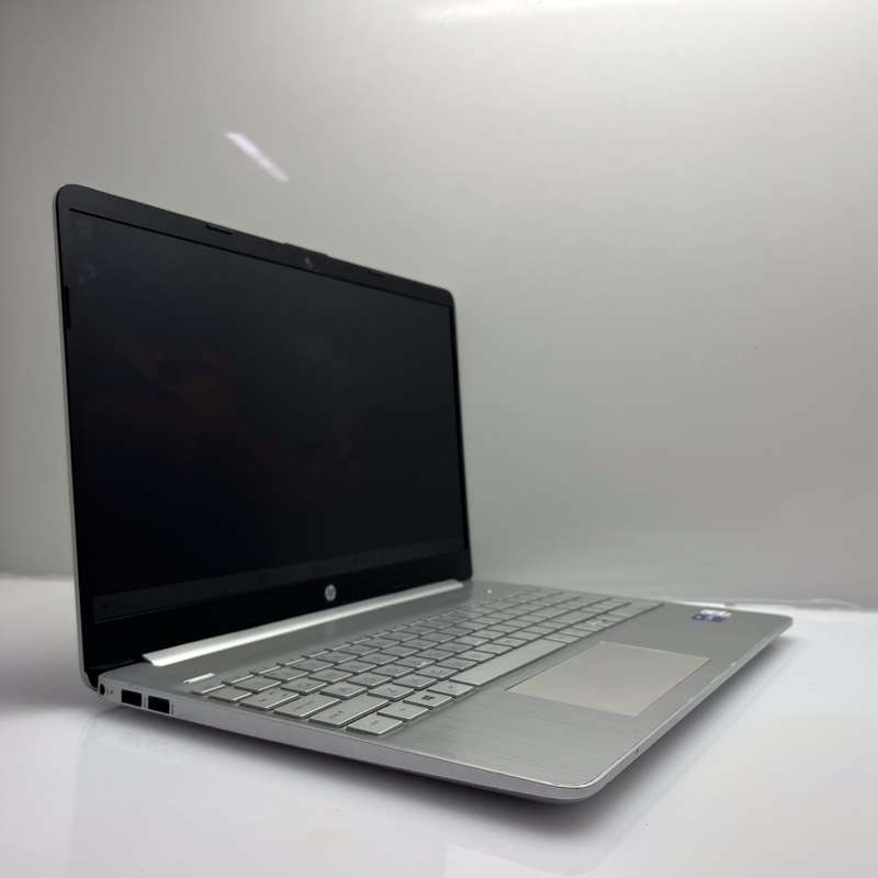 HP 15s-fq5008ni 12th Gen "Core i7" 1.70 GHz 16GB RAM 512GB SSD Silver