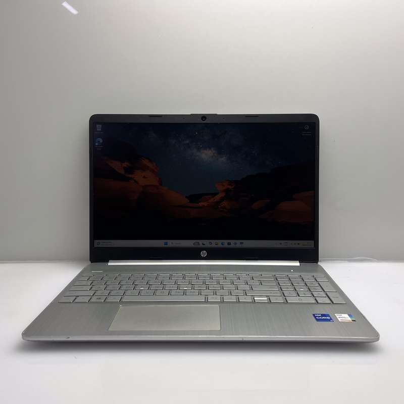 HP 15s-fq5008ni 12th Gen "Core i7" 1.70 GHz 16GB RAM 512GB SSD Silver