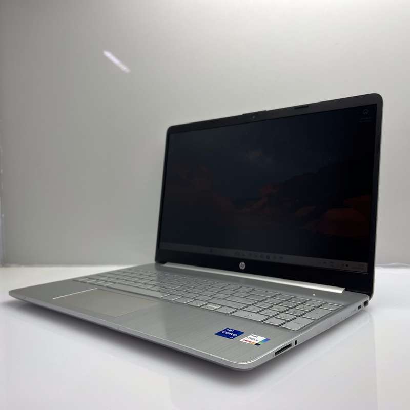 HP 15s-fq5008ni 12th Gen "Core i7" 1.70 GHz 16GB RAM 512GB SSD Silver