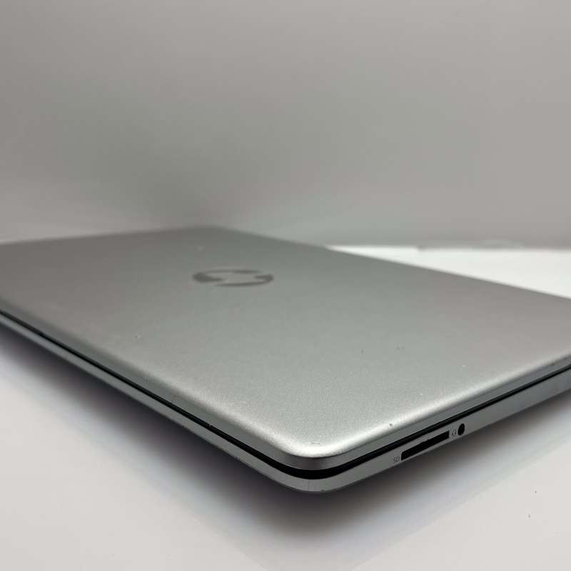 HP 15s-fq5008ni 12th Gen "Core i7" 1.70 GHz 16GB RAM 512GB SSD Silver