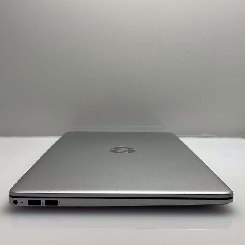 HP 15s-fq5008ni 12th Gen "Core i7" 1.70 GHz 16GB RAM 512GB SSD Silver