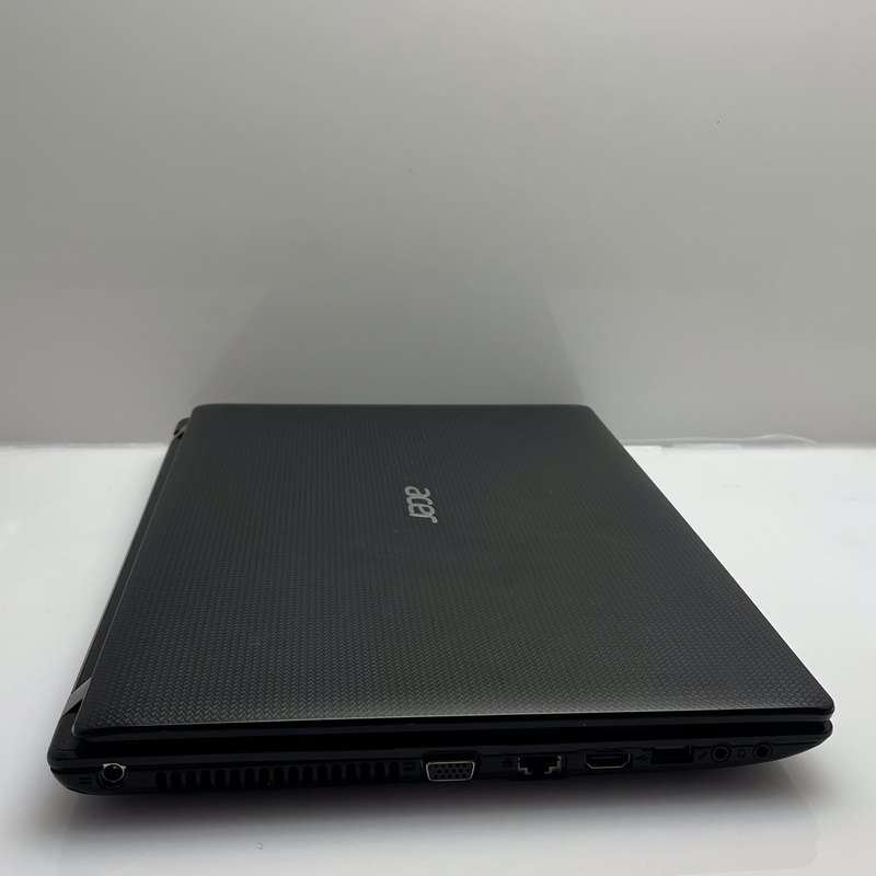 Acer Aspire 5742 "Core i5" 2.67 GHz 8GB RAM 128GB SSD Black - Bright Spots And Faulty Battery