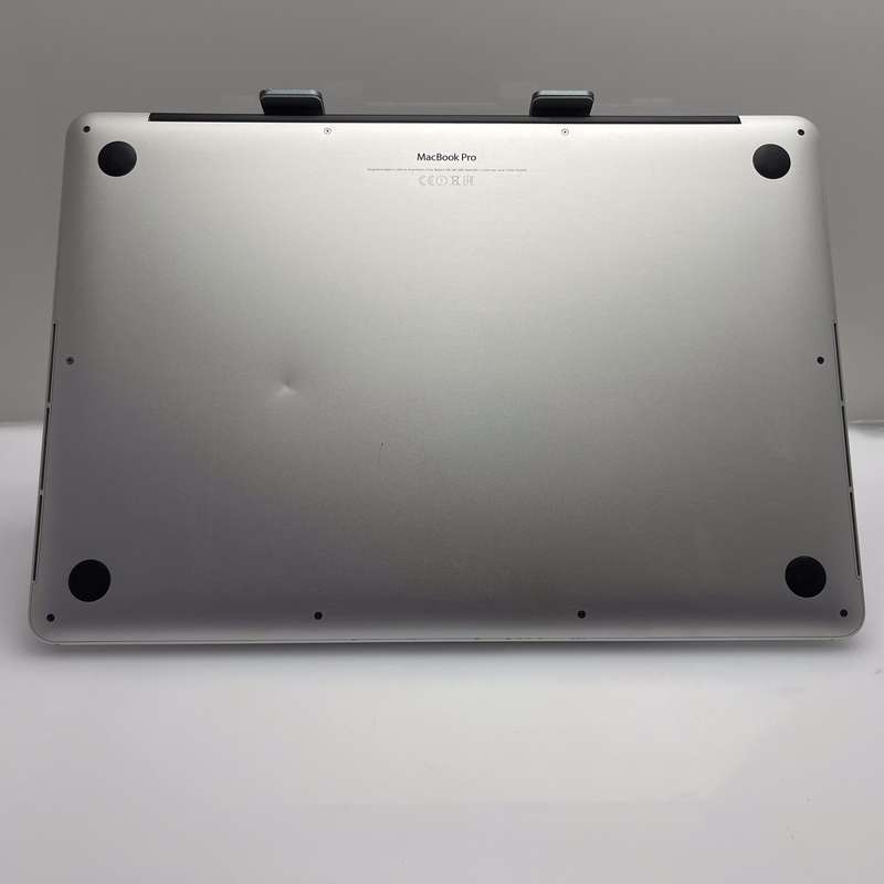 Apple MacBook Pro 15-Inch Core i7 2.20GHz (Mid 2015) 16GB RAM 256GB SSD Silver (3 Month War...