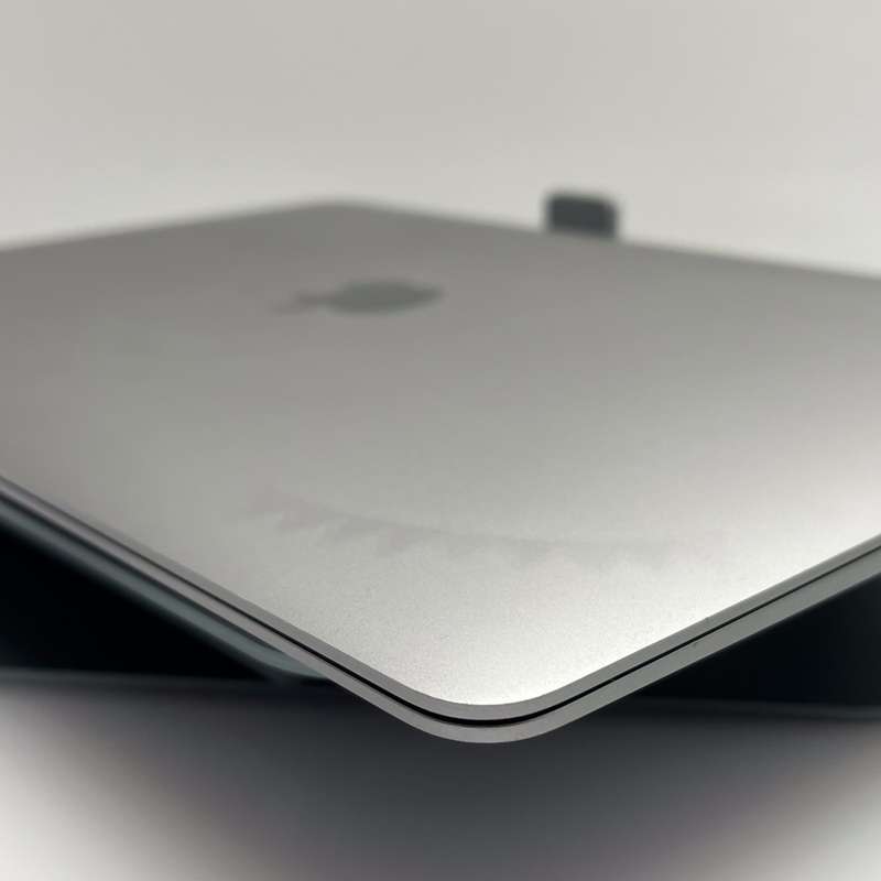 Apple MacBook Air 13-Inch Core i5 1,60GHz 8GB RAM 128GB SSD (True Tone, 2019) Space Gray (6...