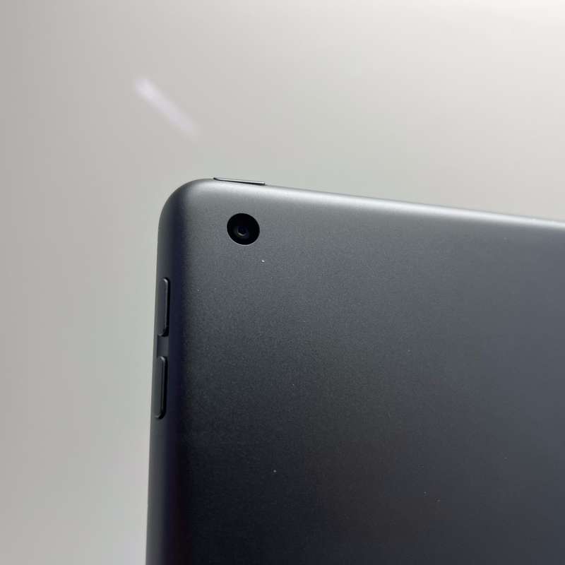 Apple iPad 10.2 9th Gen 64GB (Wifi/E-SIM Only) Space Grey  No Touch ID And Bright Spot