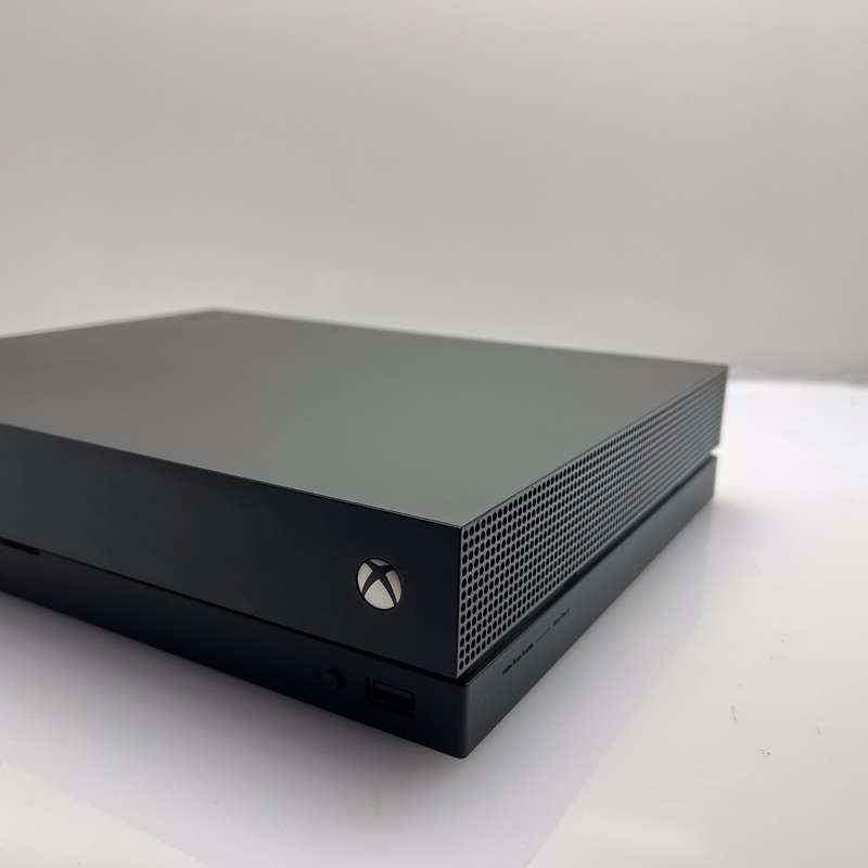 MicrosoftXbox One X Black 1TB + 1 Power Cable + 1 HDMI Cable (3 Month Warranty)