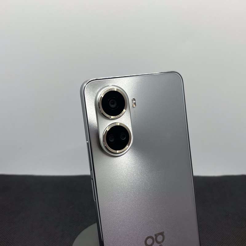 Huawei Nova 10 SE 256GB Starry Silver (3 Month Warranty) - Mint Condition