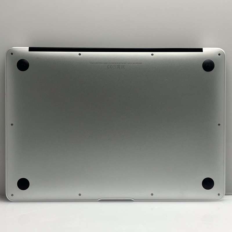 Apple MacBook Air 13-inch "Core i5" 1.6GHz (Early 2015) 8GB RAM 128GB SDD Silver