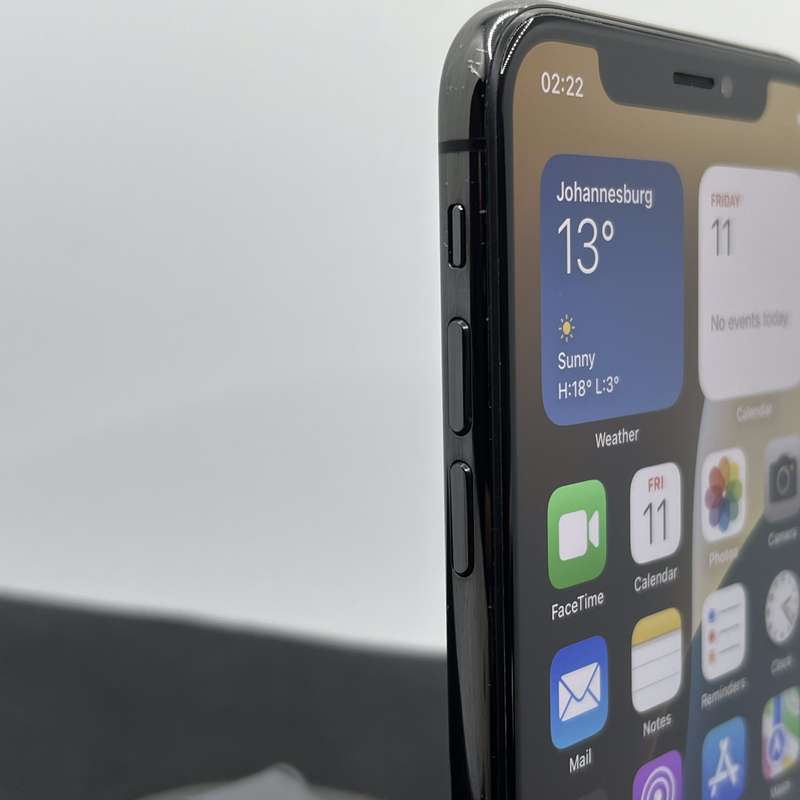 Apple iPhone XS 256GB Space Gray (3 Month Warranty)