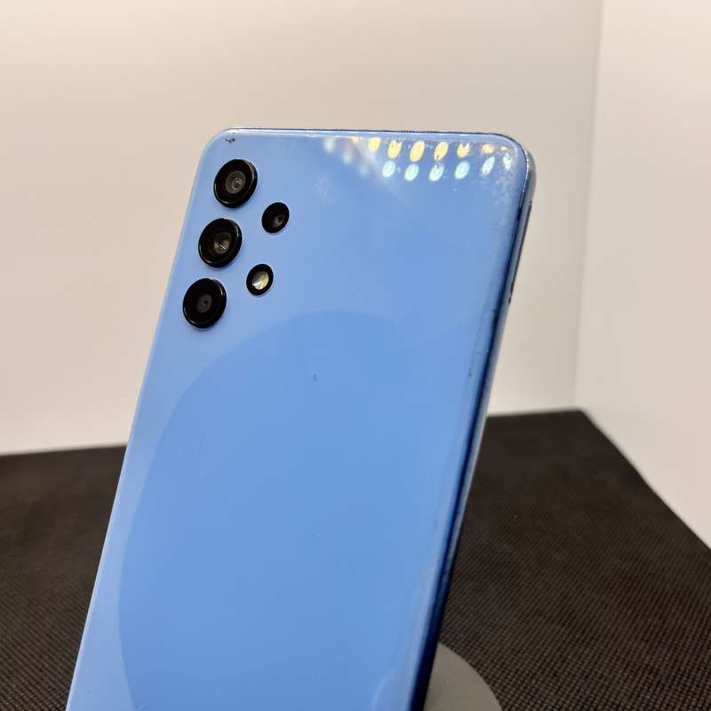 Samsung Galaxy A32 128GB Awesome Blue (3 Month Warranty) - Bent Casing