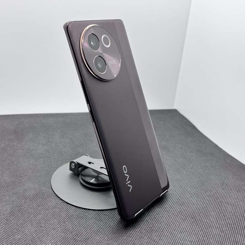 Vivo V30e 256G Brown - (6 Month Warranty) - Mint Condition