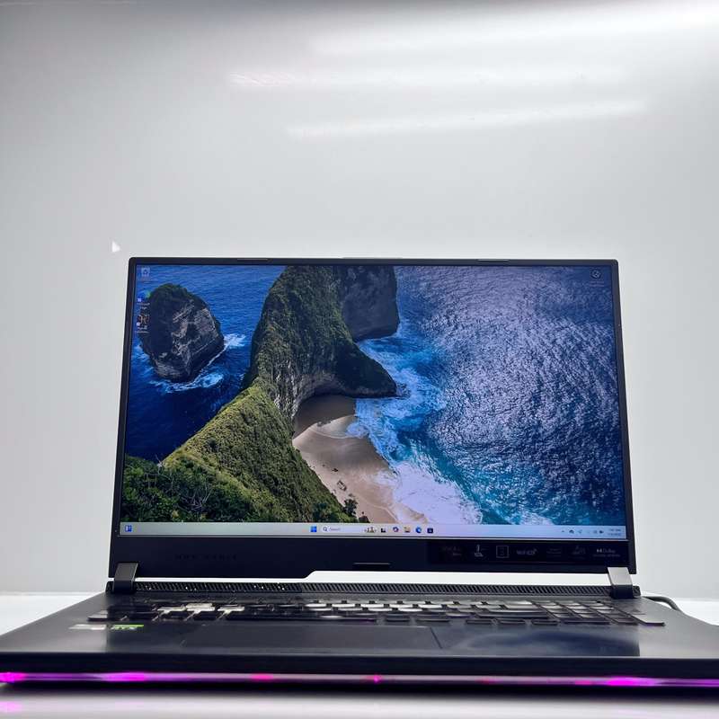 Asus ROG STRIX G713RC 16GB RAM 256GB SSD Grey  - Faulty Battery