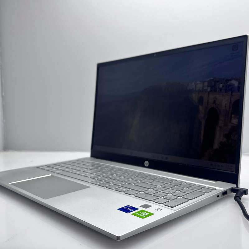HP Pavillion 15-EG0000NI "Core i7" 16GB RAM 256GB MZ SSD Silver (6 Month Warranty)