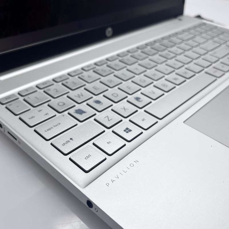 HP Pavillion 15-EG0000NI "Core i7" 16GB RAM 256GB MZ SSD Silver (6 Month Warranty)