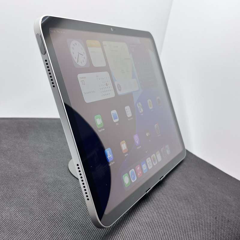 iPad A16  11th Gen (Wi-Fi Only) 128GB Silver (6 Month Warranty)  Mint Condition