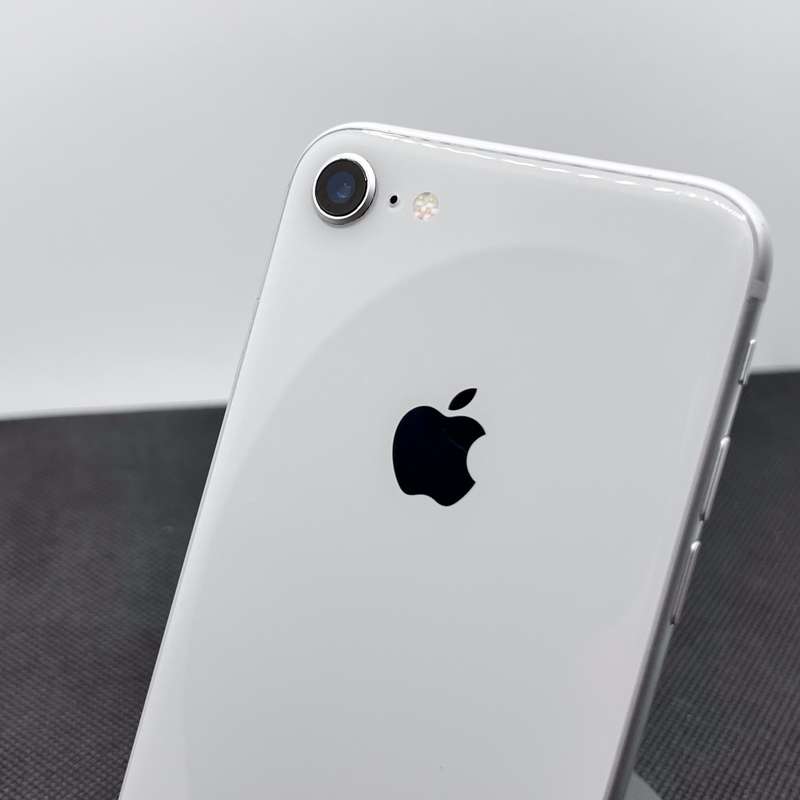 Apple iPhone 8 64GB Silver (3 Month Warranty)
