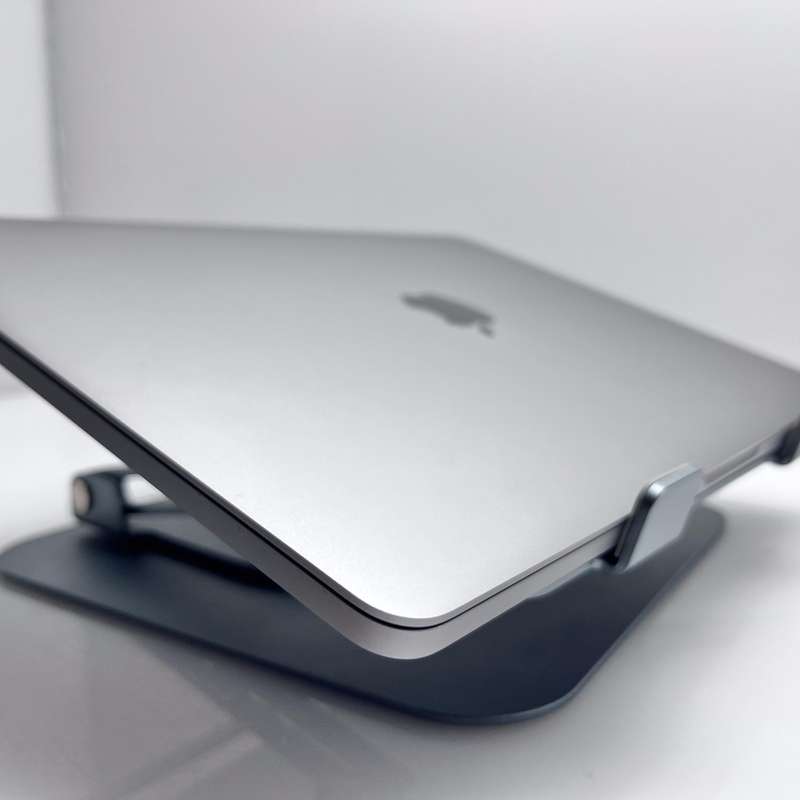 Apple MacBook Air M1 13-Inch 8GPU/8CPU 8GB RAM 256GB SSD (2020) Space Grey (12 Month Warranty)