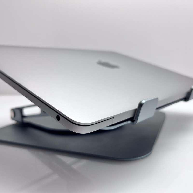Apple MacBook Air M1 13-Inch 8GPU/8CPU 8GB RAM 256GB SSD (2020) Space Grey (12 Month Warranty)