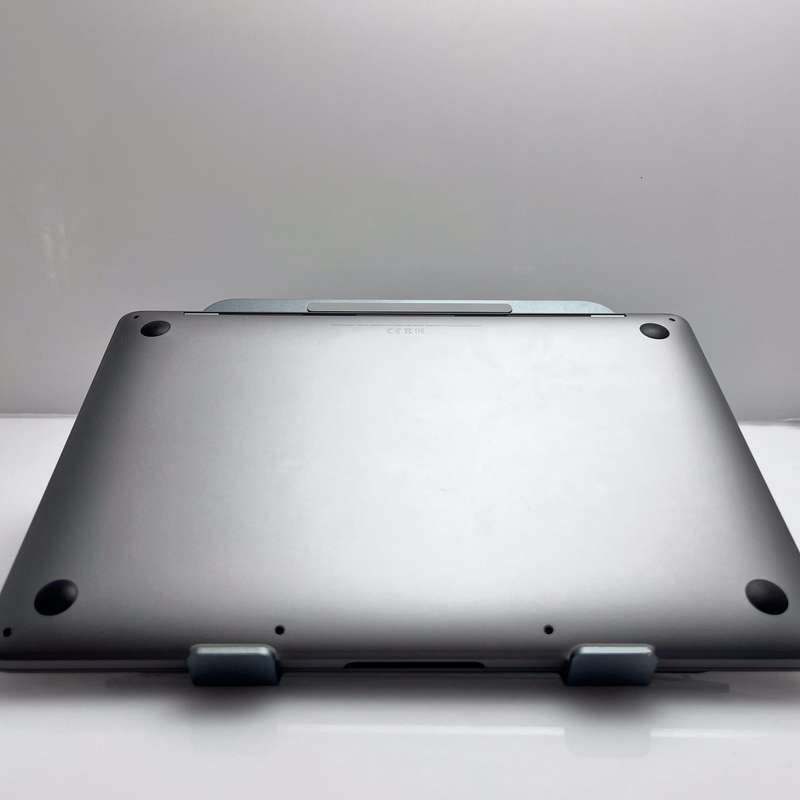 Apple MacBook Air M1 13-Inch 8GPU/8CPU 8GB RAM 256GB SSD (2020) Space Grey (12 Month Warranty)