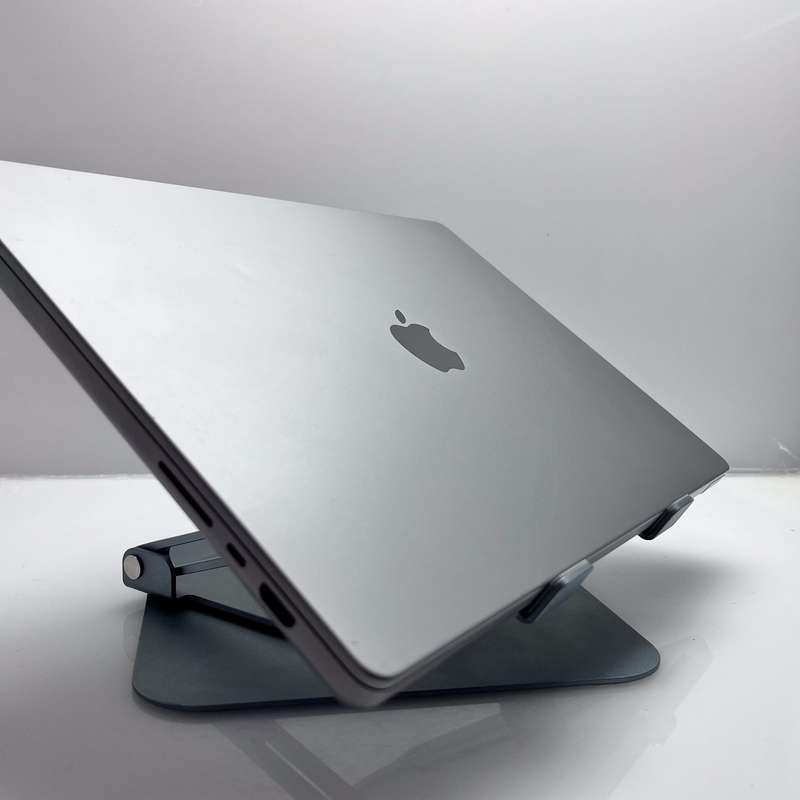 Apple MacBook Pro M1 Pro 16-Inch 10CPU/16GPU 16GB RAM 512GB SSD Space Grey (12 Month Warranty)