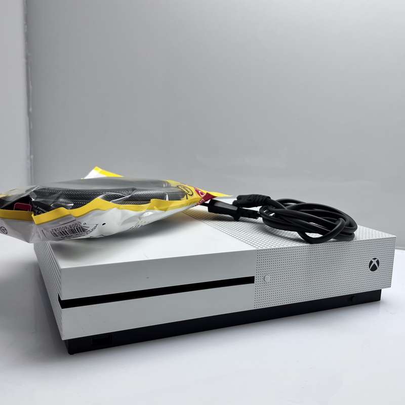 Xbox One S 1 TB White + HDMI Cable + Power Cable (3 Month Warranty)