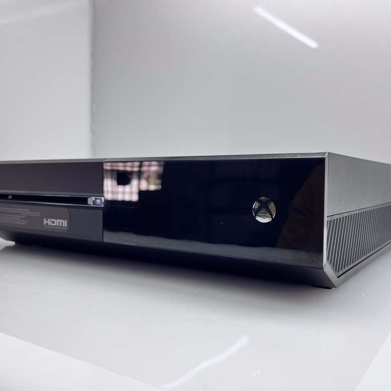 Xbox One 500GB Black +1 Controller + HDMI Cable + Power Cable (3 Month Warranty)
