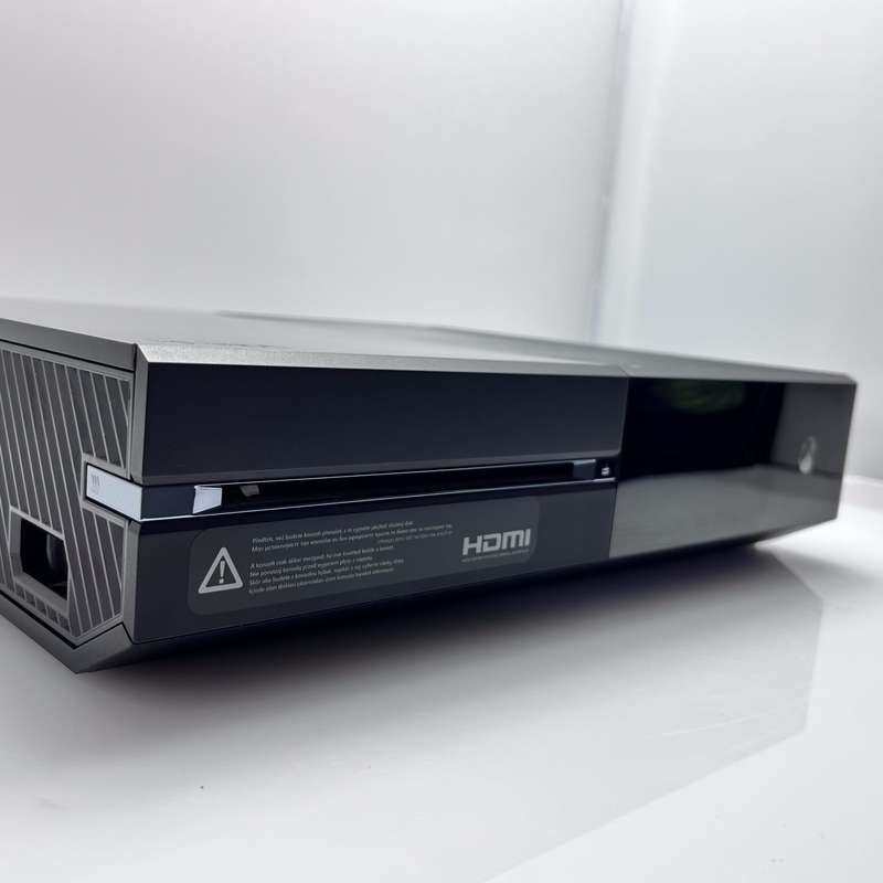 Xbox One 500GB Black +1 Controller + HDMI Cable + Power Cable (3 Month Warranty)