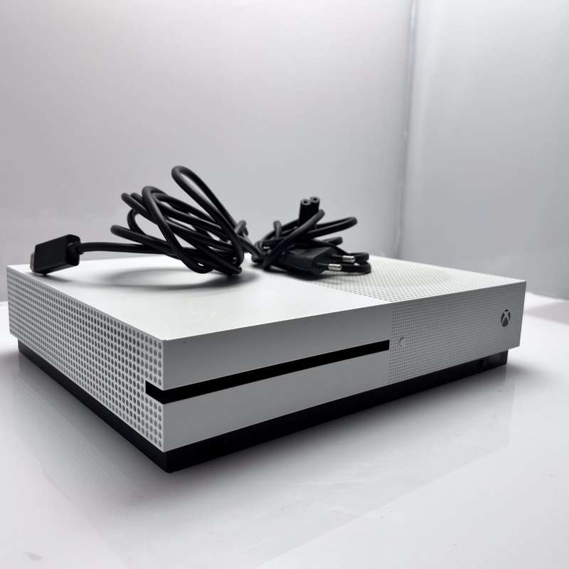Xbox One S 1 TB White + HDMI Cable + Power Cable (3 Month Warranty)