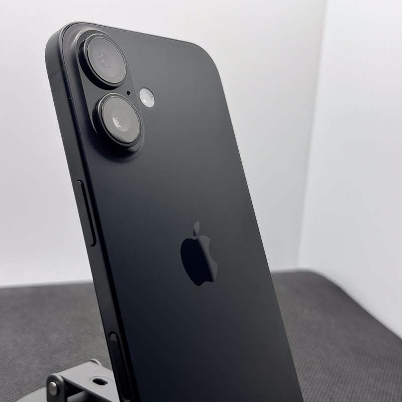 Apple iPhone 16 128GB Black Titanium (12 Month Warranty) - Mint Condition