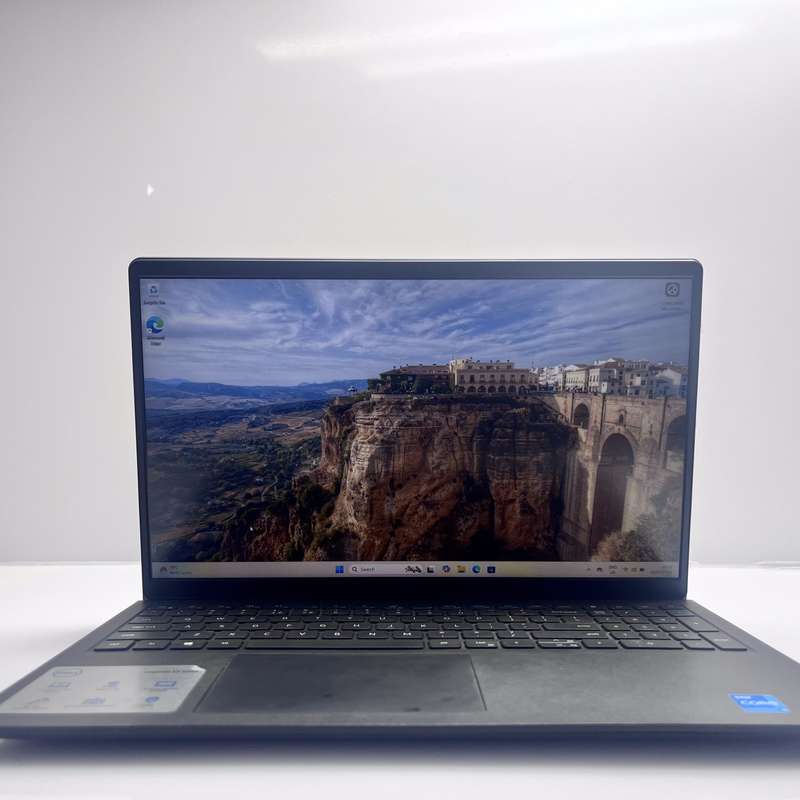 Dell Inspiron 15 3511 "Core i3" 16B RAM 256GB SSD + 1TB HDD Black - Bright Spots