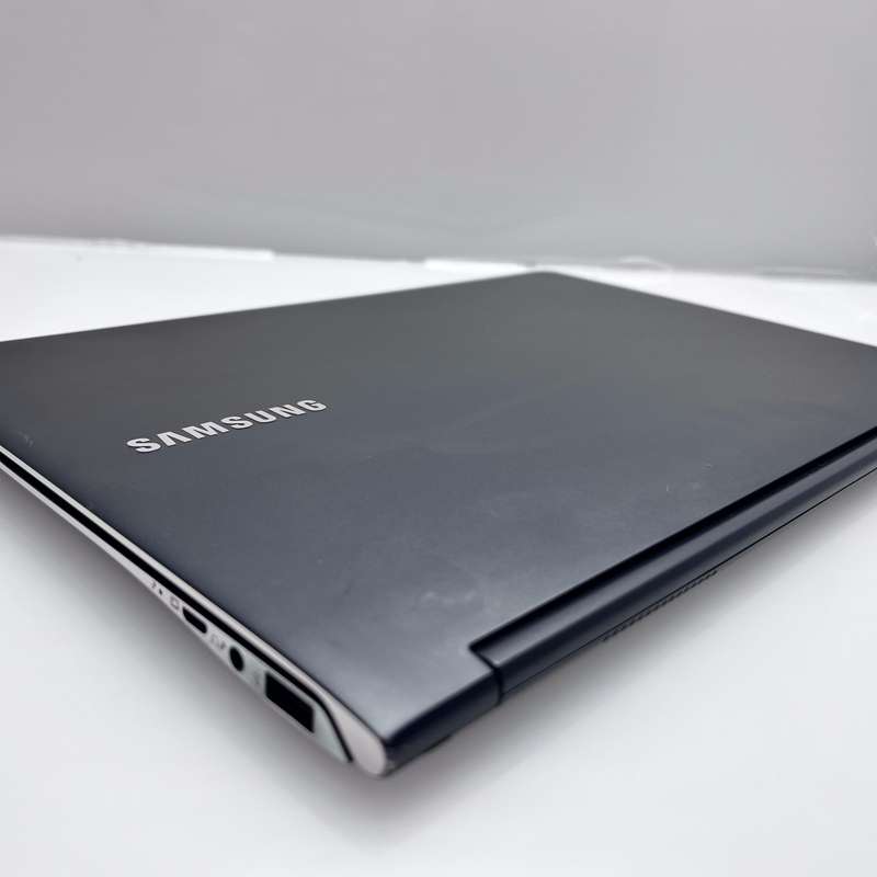 Samsung Series 9 UltraBook 4GB RAM 256GB SSD - Faulty Battery | Bright Spots