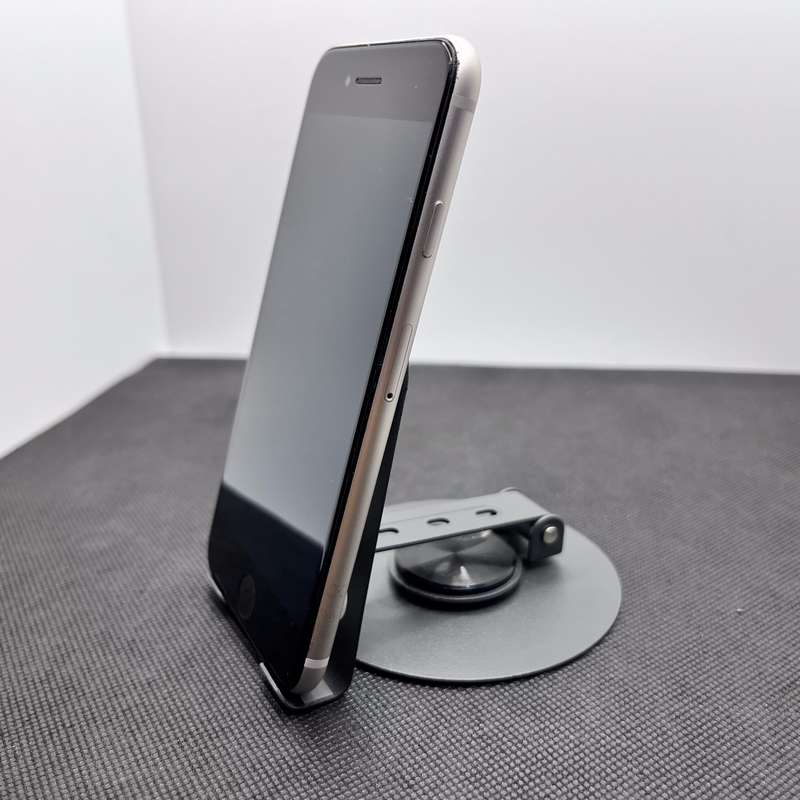 Apple iPhone SE (2020) 128GB White - No Face ID | Minor Screen Damage