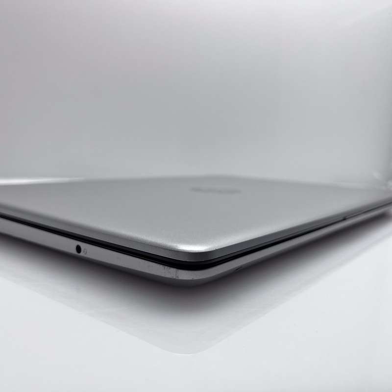 HP 250 G9 8GB RAM 256GB SSD - Faulty Charger | Bright Spot | Pressure Mark