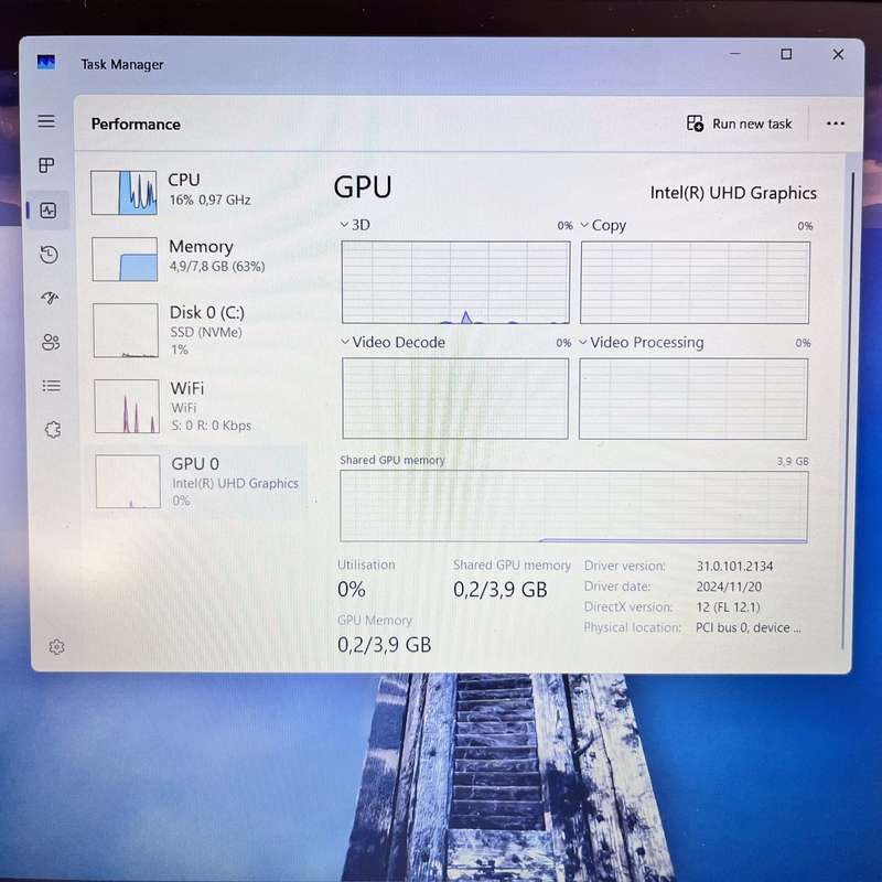 HP 250 G9 8GB RAM 256GB SSD - Faulty Charger | Bright Spot | Pressure Mark