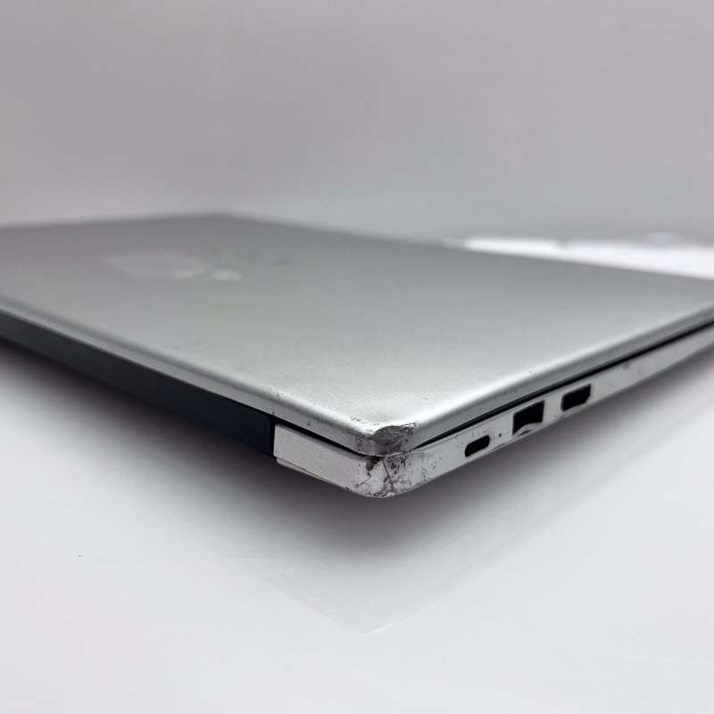 Huawei MateBook D15 "Core i3" 8GB RAM 256GB SSD Silver - Minor Bright Spot
