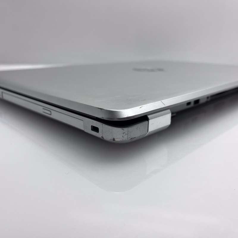 HP 15-bs105ni Core i5 8th Gen 8GB RAM 512GB Sata SSD No Battery Silver