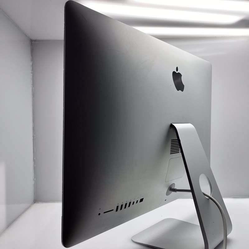 Apple iMac 27-Inch "Core i5" 8GB RAM 1TB SSD (Late 2013) Silver - Loud Fan