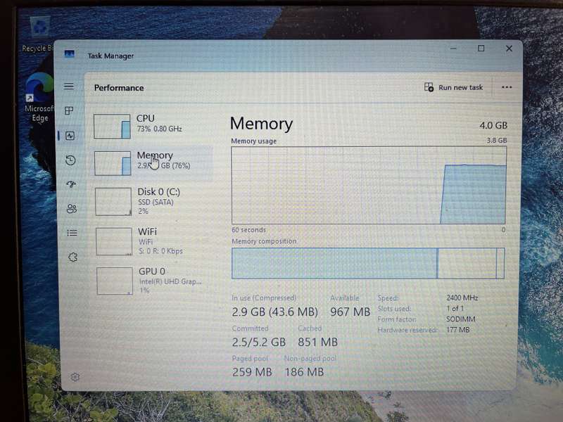 Lenovo 80SG "Celeron" 4GB RAM 512GB SSD (SATA) Silver