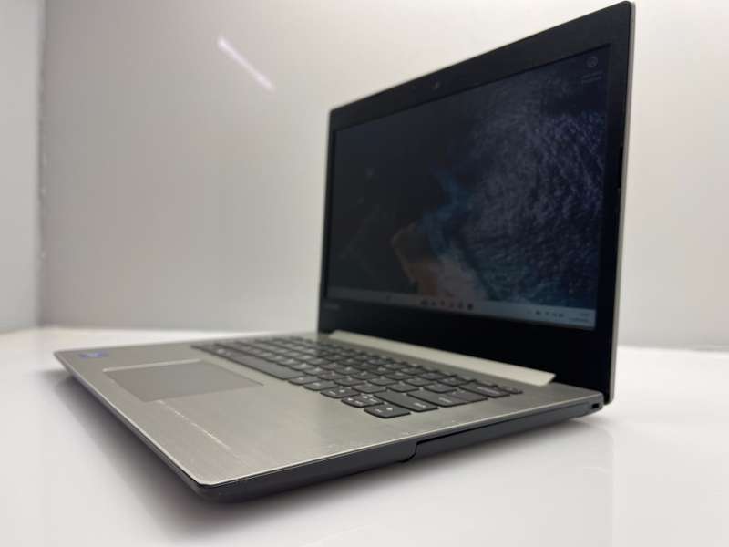 Lenovo 80SG "Celeron" 4GB RAM 512GB SSD (SATA) Silver