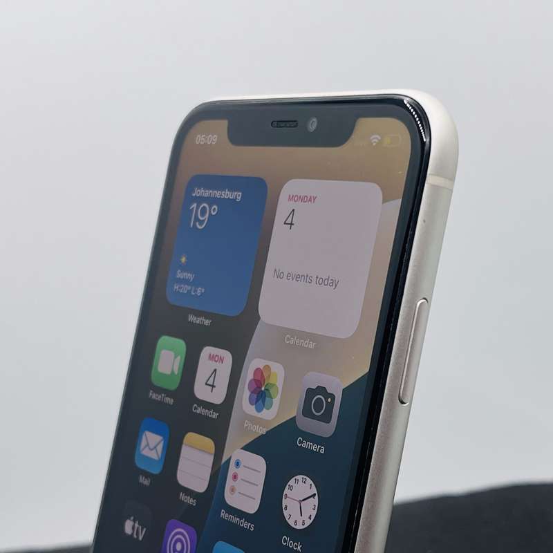 Apple iPhone 11 White 256GB (6 Month Warranty)